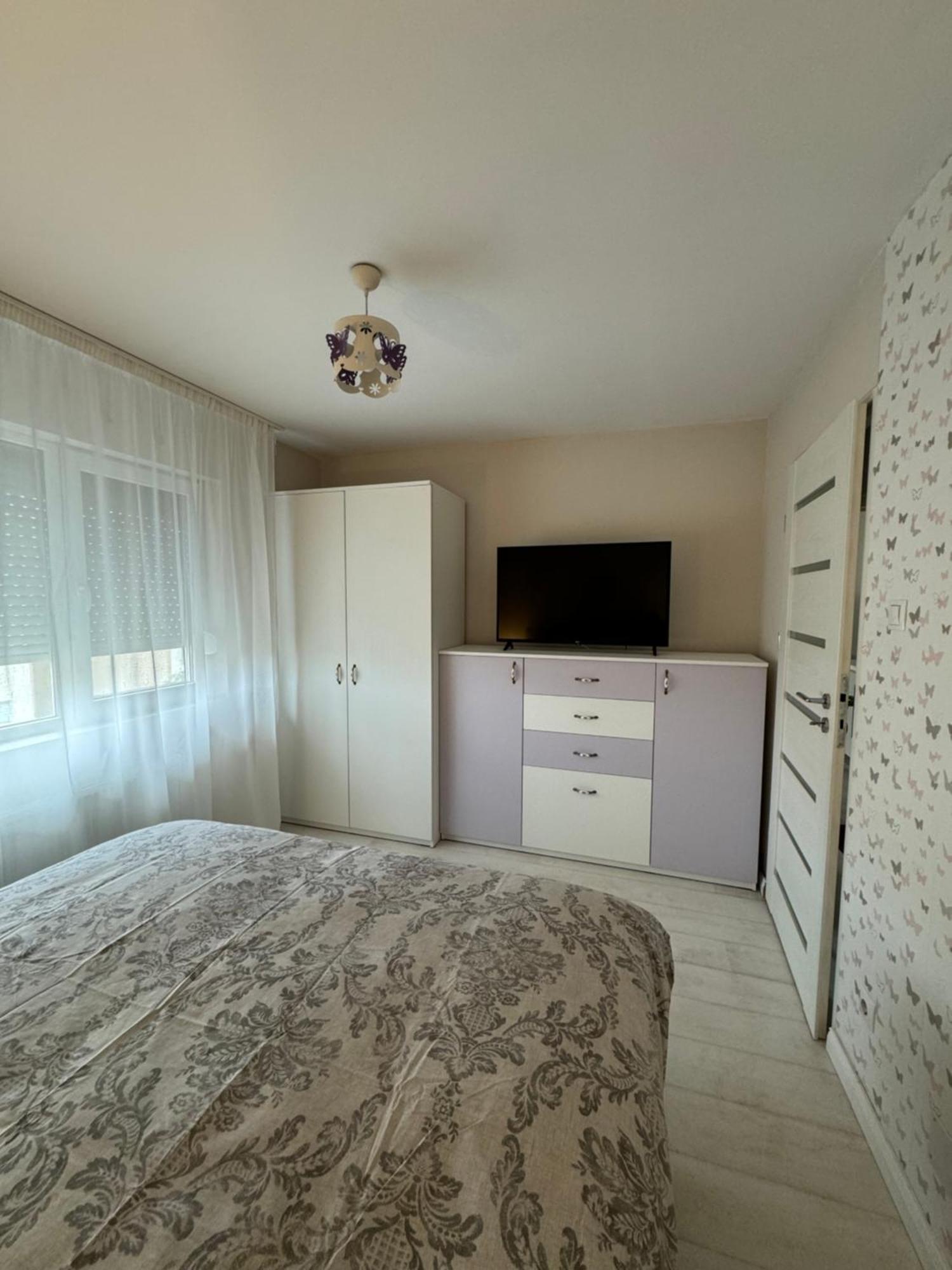 Maya Home Oradea Exterior foto