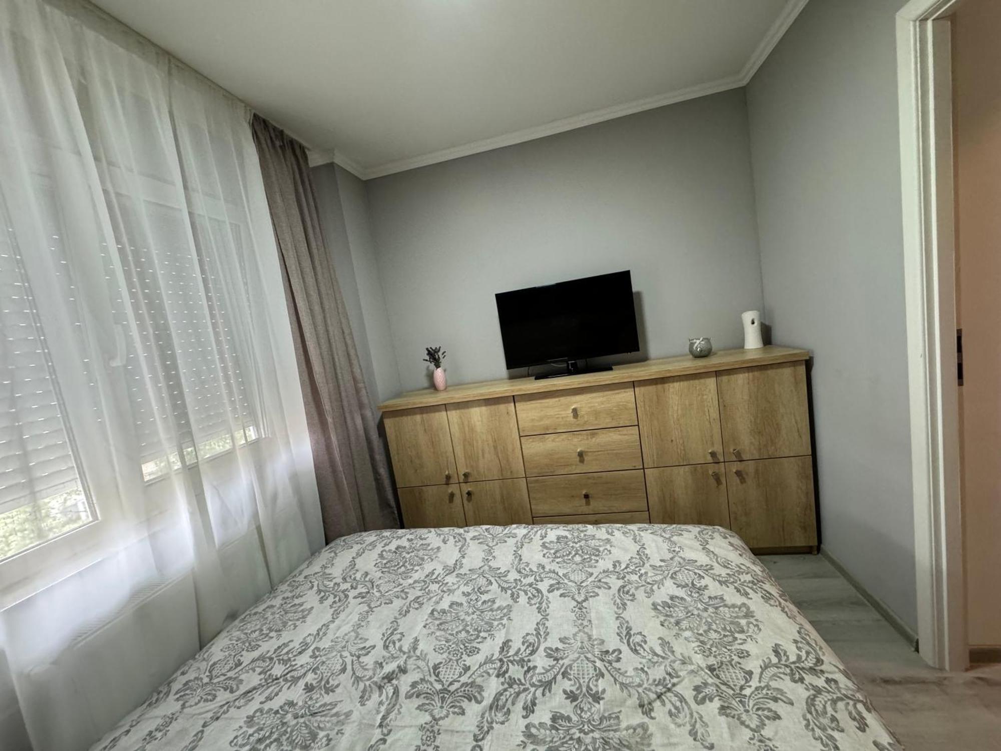 Maya Home Oradea Exterior foto