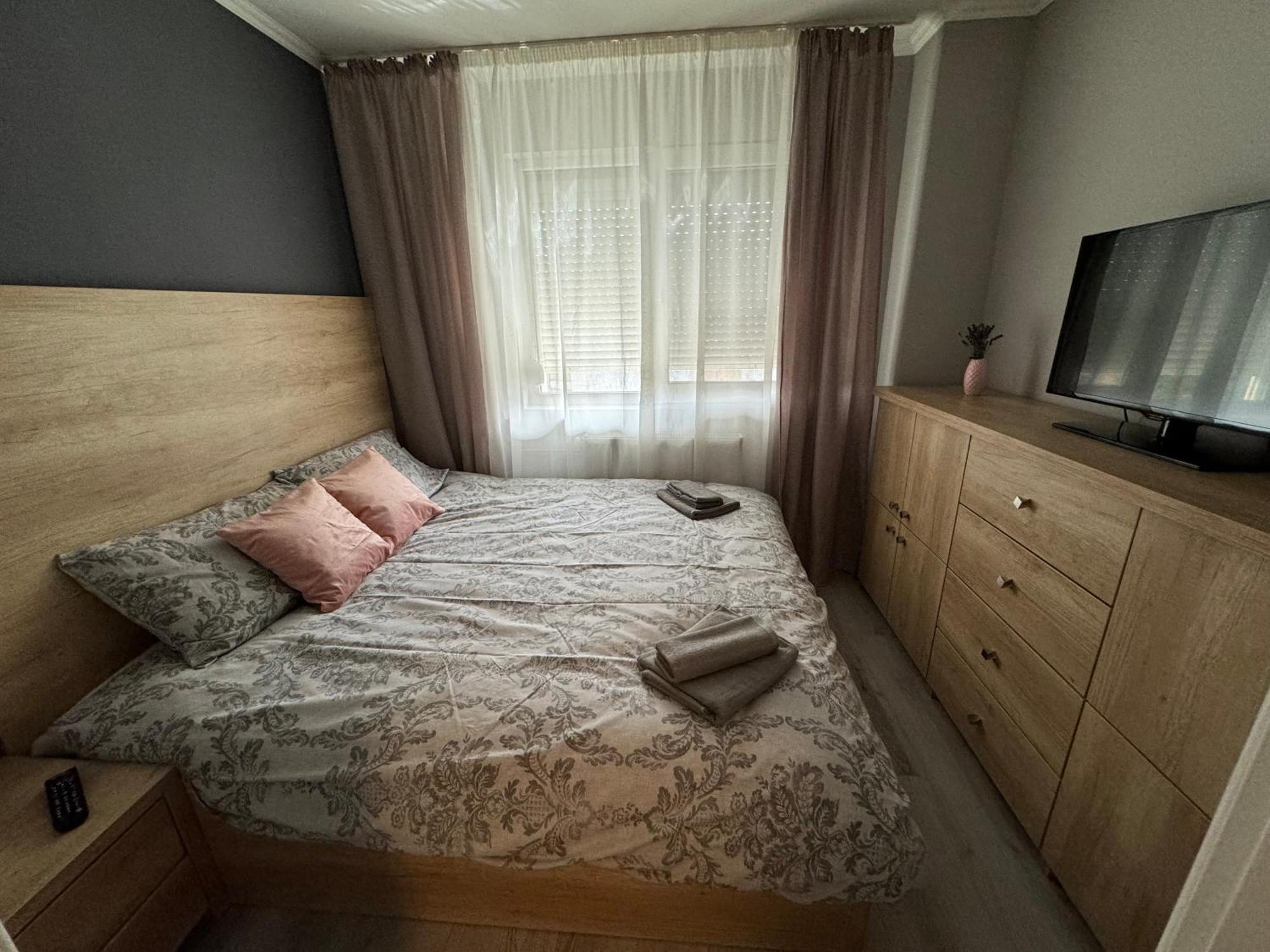 Maya Home Oradea Exterior foto